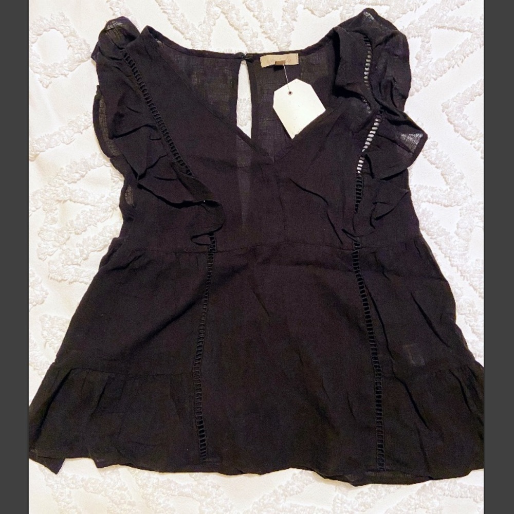 Wonderly! Cute sheer black top! NWTS!